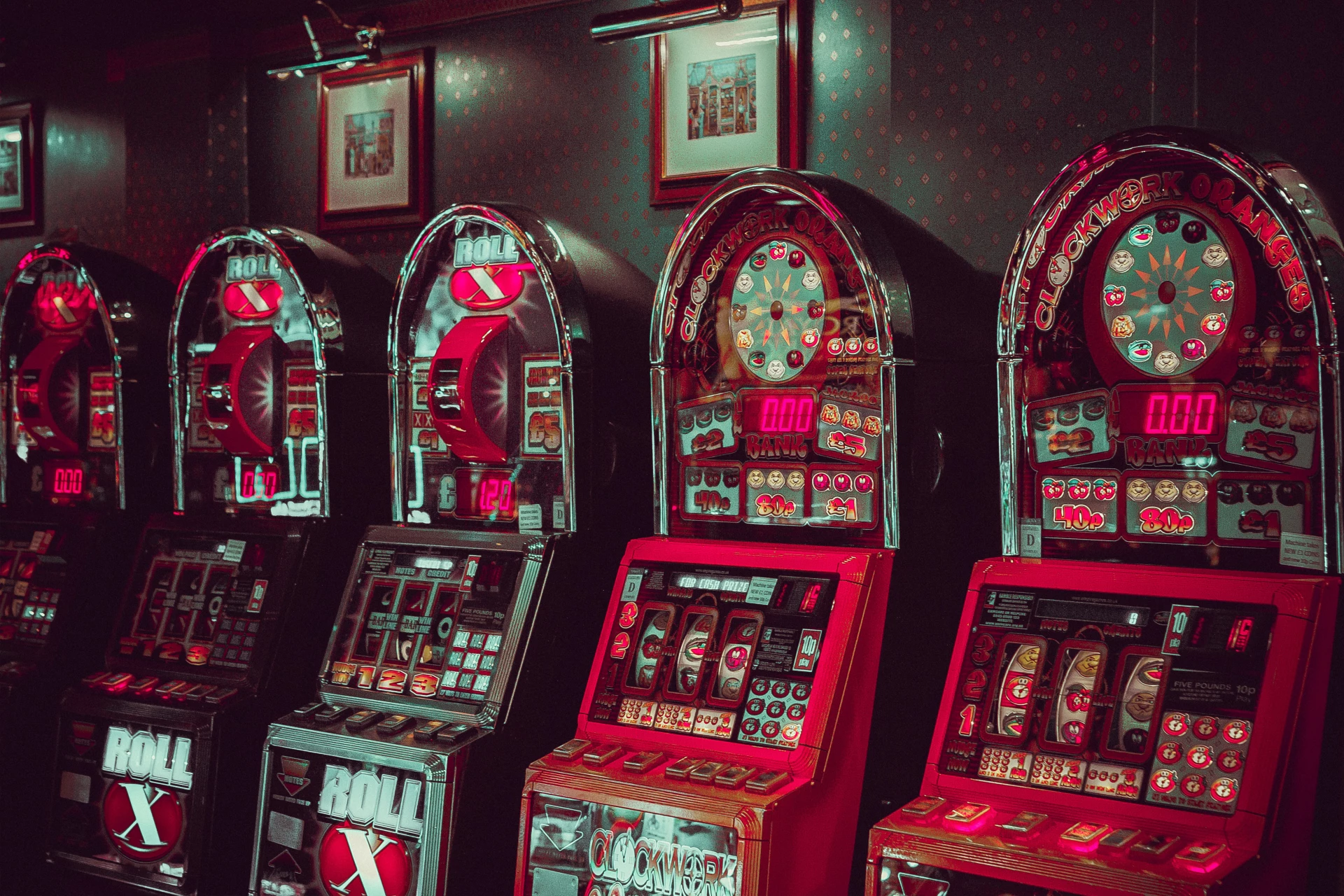 New Trends in Situs Slot Gaming: What’s Hot in 2024